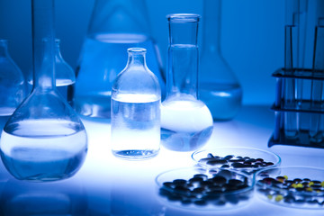 Chemical laboratory glassware equipment