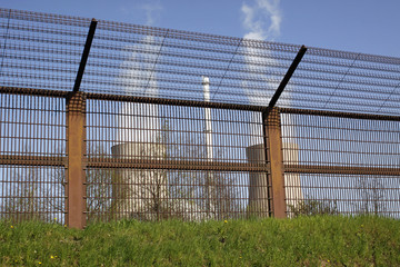 Fototapeta premium Kernkraftwerk Grohnde