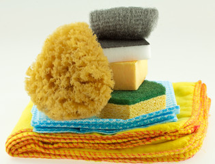 éponges et chamoisines pour le ménage et la cuisine