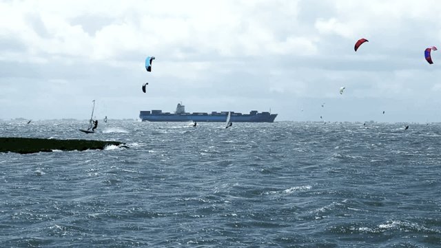 Kitesurfer