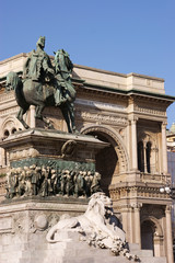 Obraz premium Monument and Galleria Vittorio Emanuele II
