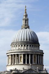 Fototapeta na wymiar dome of st Paul's London