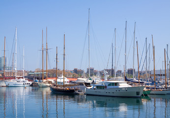 Fototapeta na wymiar yachts lying at Port Vell. Barcelona