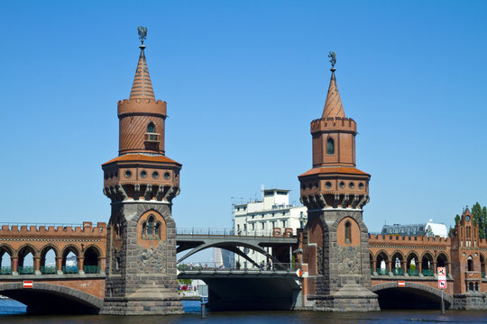 Berlin Oberbaum bridge