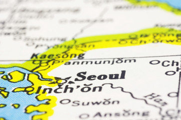 Naklejka premium Seoul on map