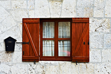 Fototapeta na wymiar Window and Postbox