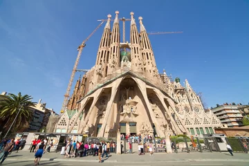 Papier peint photo autocollant rond Barcelona Vue de Barcelone, Espagne. Basilique et église expiatoire du