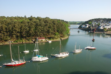 voiliers sur la rivi&egrave;re d'Auray