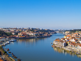 Naklejka na ściany i meble Porto i willa nowe miasto Gaya w bankach Duoro, Portugalia