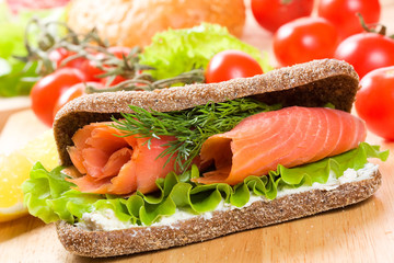 sandwich with salmon
