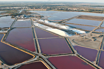 vue aérienne des Salins du midi ( camargue)