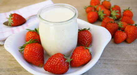 dessert de riz au lait aux fraises