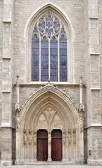 Fototapeta premium Portal of Minoriten kirche in Vienna,Austria