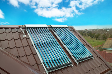 Vacuum solar water heating system