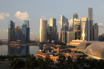 Obraz premium Sunrise over Downtown Skyline Singapore.