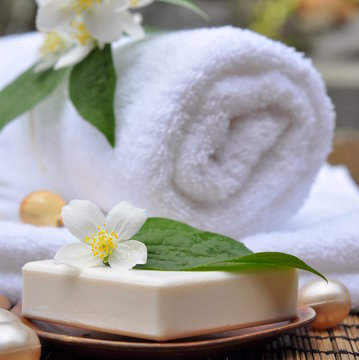 Savon et  fleur de jasmin
