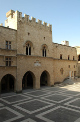 Naklejka premium Palais des Grands Maîtres à Rhodes - Cour intérieure
