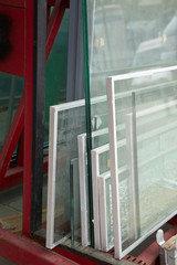 Fensterglas auf Baustelle