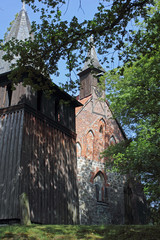 Hamburg: 1000 Jahre alte Kirche Sinstorf mit Glockenturm