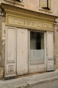 Vieille Boutique De Coiffeur En Provence