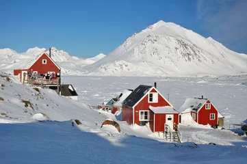 Fotobehang Red houses in winter, Greenland © Pavel Svoboda