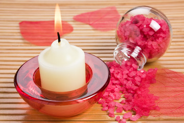 Fototapeta na wymiar Aroma candle and bath salt for aromatherapy SPA set