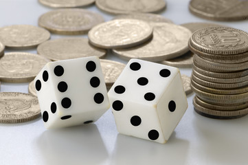 Dados con monedas