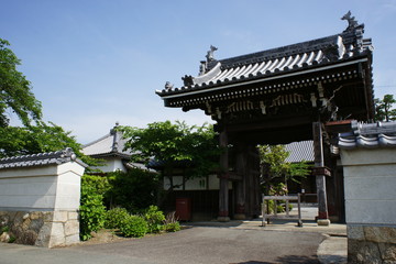 善覺寺の山門
