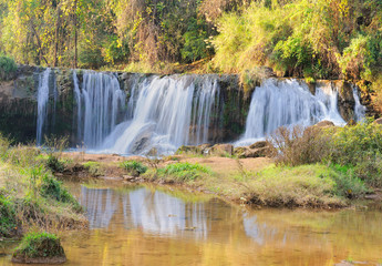 Fototapeta na wymiar Waterfall in the national park