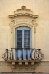 Finestra in Stile Barosso