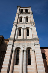 Fototapeta na wymiar campanile della cattedrale di ferrara