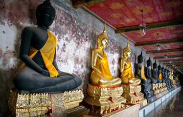 row of buddhas