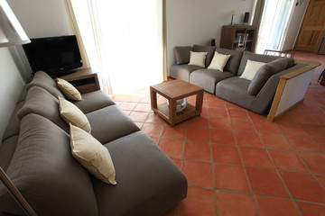 l'intérieur, carrelage rouge