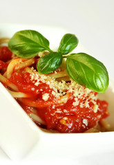 Spaghetti z sosem pomidorowym