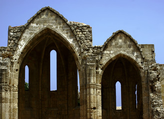 Fototapeta na wymiar średniowieczna ruina 2