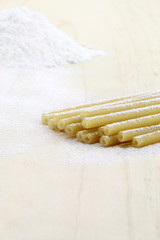 fresh raw and wholegrain bucatini
