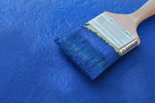 blauer Malpinsel