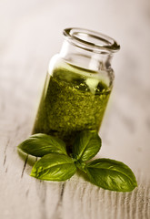 Pesto w słoiku