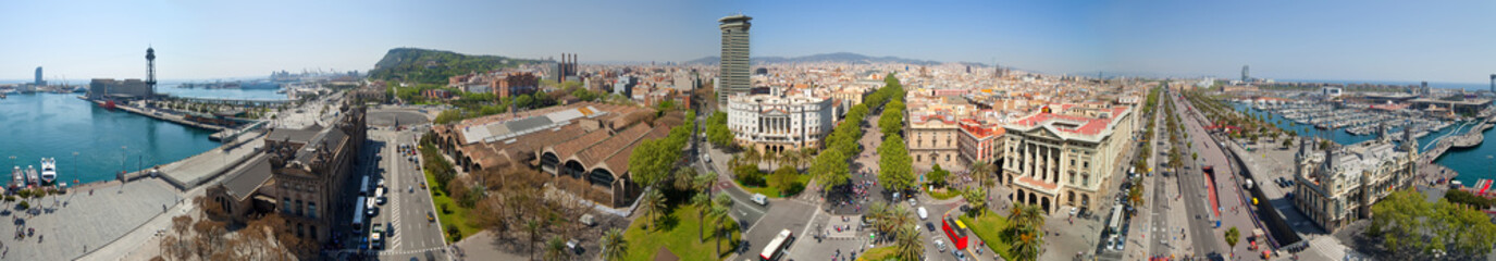 Fototapeta na wymiar Widok na panoramę Barcelony