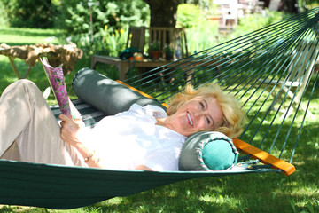 Im Garten entspannen