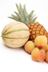 CANTALUPO,ANANAS E PESCHE