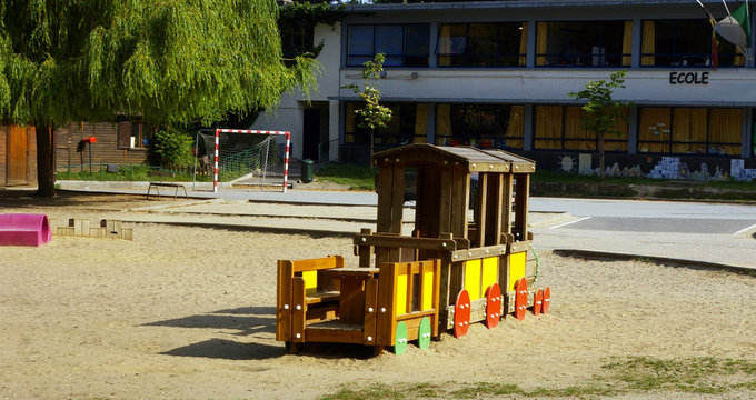 Jeux &agrave; l'&eacute;cole.