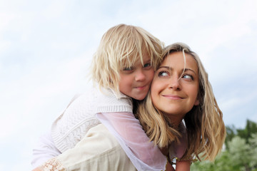 Obraz premium girl with mother in the park