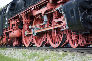 Fototapeta na wymiar Nostalgische Räder eine Dampflokomotive