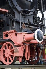Lokomotive mit Kessel und Rad