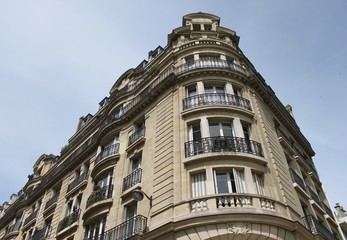 Fototapeta na wymiar Immeuble du quartier de Vaugirard à Paris