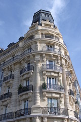 Fototapeta na wymiar Immeuble du quartier du Luxembourg à Paris
