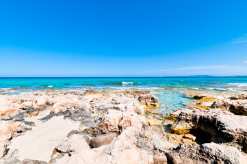 Fototapeta na wymiar Plaże na wyspie Formentera
