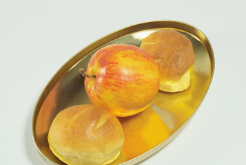 Brötchen mit Apfel
