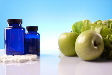 capsules and healthy food